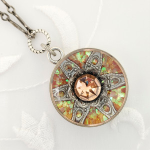 Antique-Silver-Light-Peach-Kaleidoscope-Pendant-Necklace-1