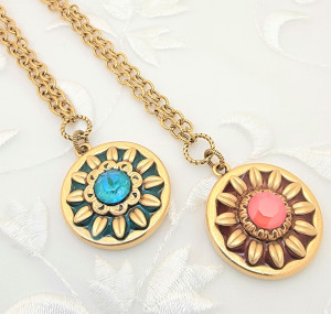 Antique-Gold-Daisy-Pendant-Necklaces