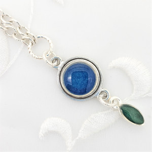 Antique-Silver-Round-Double-Pendant-Necklace-with-Pearlized-Dark-Blue-and-Green-Resin-1